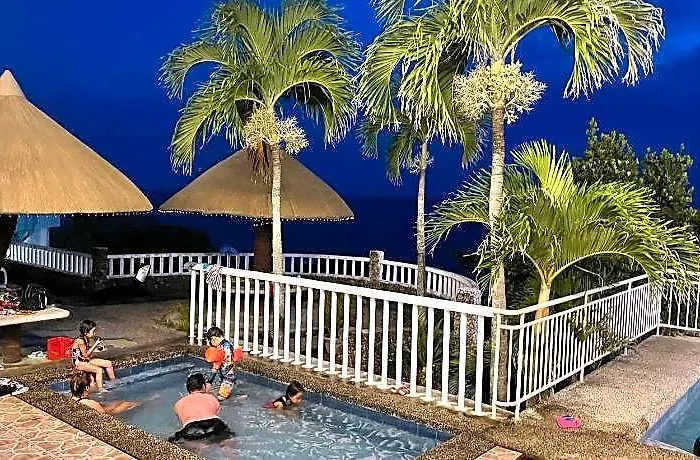 Azure Camotes 4*