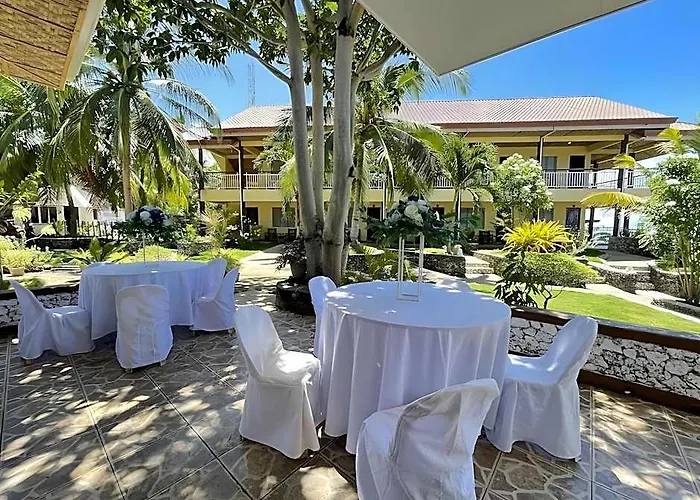 Отель Azure Camotes 4*