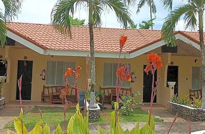 Azure Camotes Отель 4*