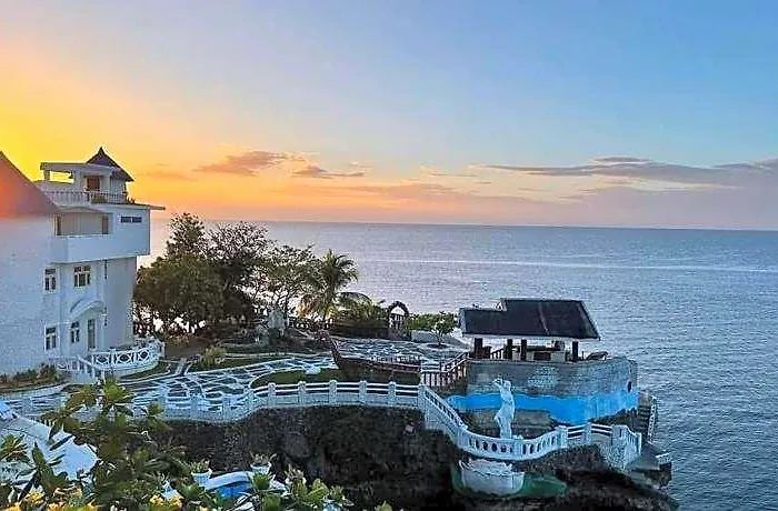 Azure Camotes 4*